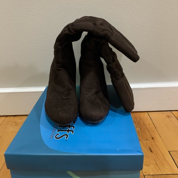 Boots - Picture 2 of 2